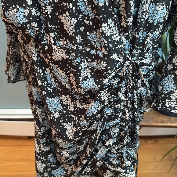 Veronica Beard 100% Silk Wrap Dress. Size 16 - Picture 2 of 7